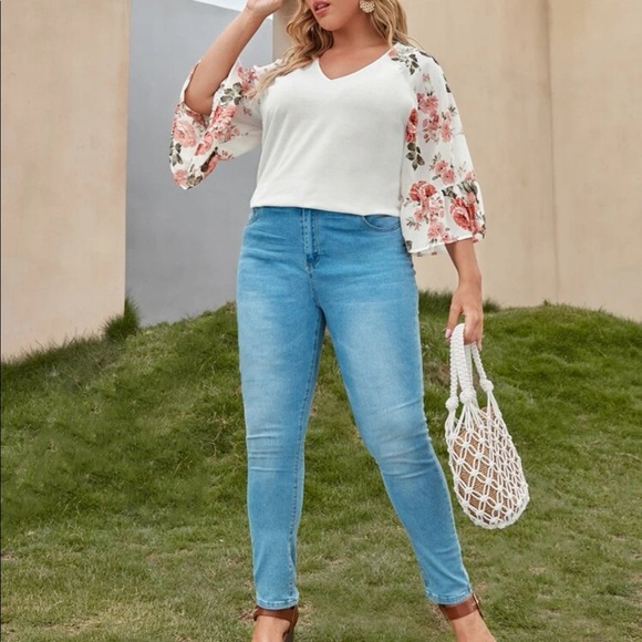 Boho black  V neck floral print sleeve blouse - Picture 6 of 16